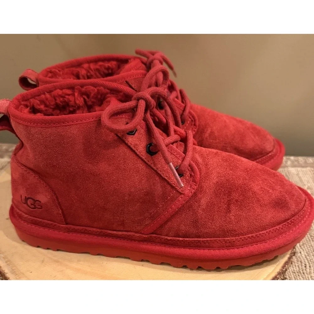 UGG AUSTRALIA NEUMEL 3236  SAMBA RED CHUKKA ANKLE BOOTS MENS SIZE 7‎